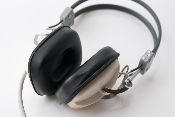 Lenire for Tinnitus: What the Tongue-Stimulation Device Can and Can’t Do, According to the Trials